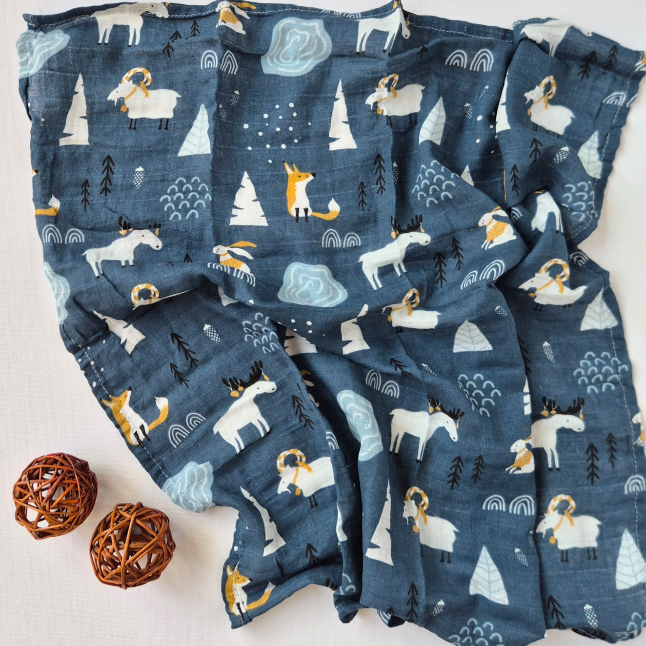 hydrofiele doek met eland en berggeiten