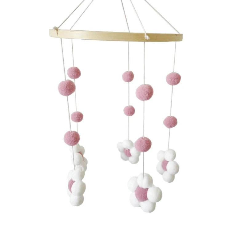 Mobiel met Vilten Bloemen Hangers oud roze
