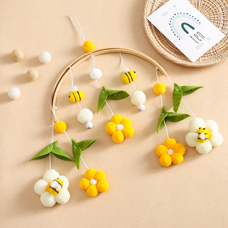 Mobiel met Gele Bijen en Bloemen mobiel baby wieghanger
