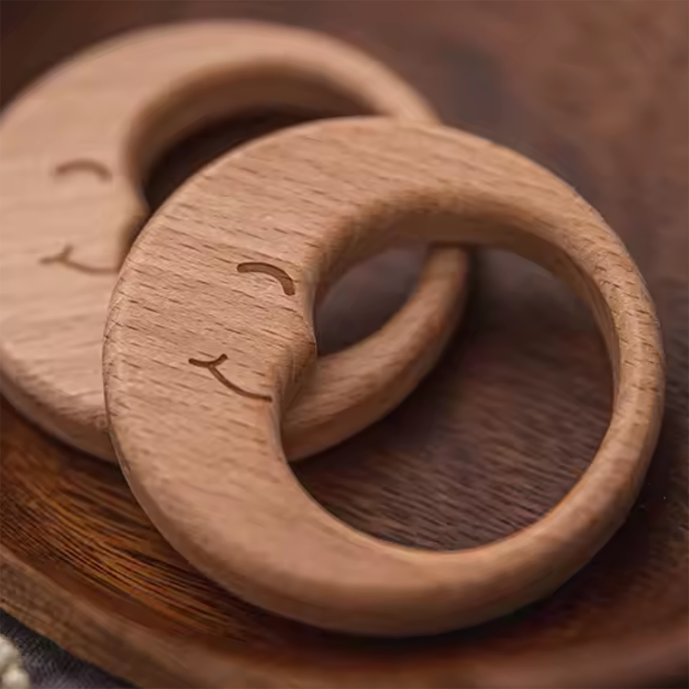 Houten Bijtring 'Maantje Tuurt'