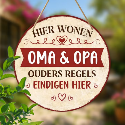 Houten Bordje 'Hier Wonen Oma & Opa'