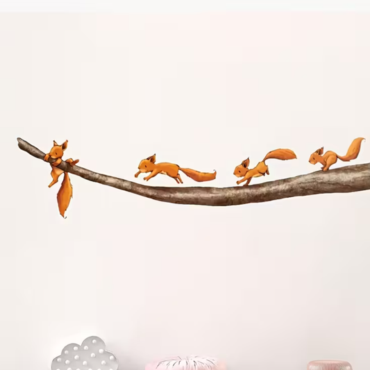 Muursticker 'Eekhoorntjes op Tak'