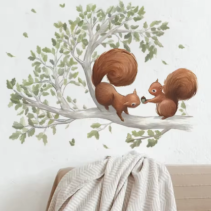 Muursticker 'Eekhoorns in Boom'
