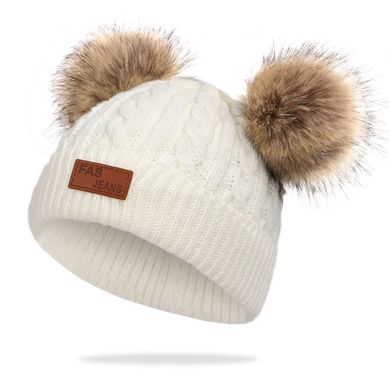 Beanie Muts met Pompons