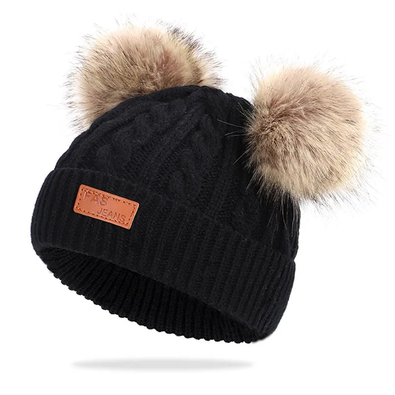 Beanie Muts met Pompons