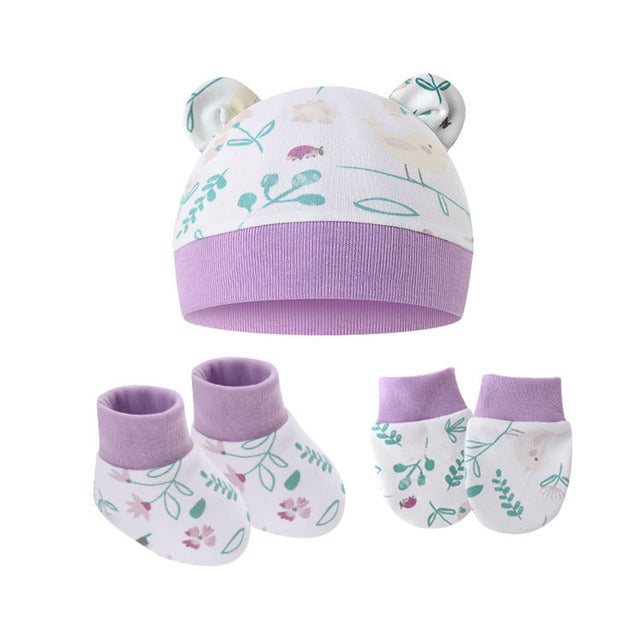 new born Set: muts, wantjes en sokjes baby lila